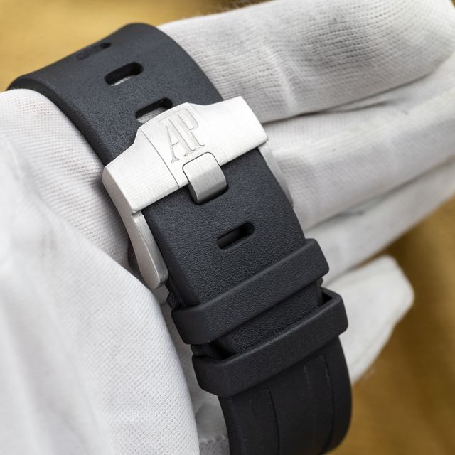 Audemars Piguet Royal Oak Offshore 15710ST.OO.A002CA.02 Image 3